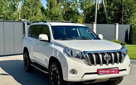 Toyota Land Cruiser Prado 150 рестайлинг 2, 2015 год, 4 075 000 рублей, 8 фотография