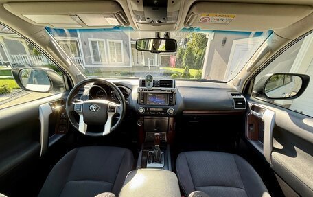 Toyota Land Cruiser Prado 150 рестайлинг 2, 2015 год, 4 075 000 рублей, 13 фотография