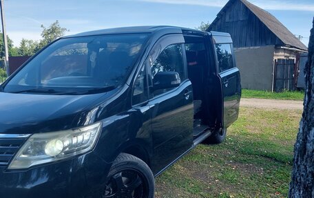 Nissan Serena III, 2010 год, 1 000 000 рублей, 11 фотография