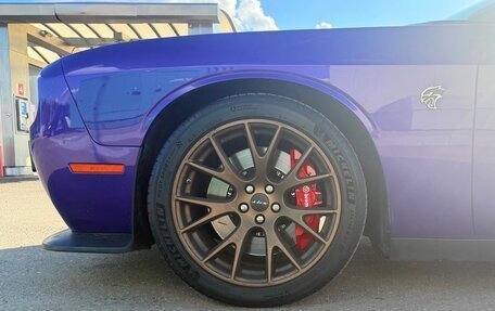 Dodge Challenger III рестайлинг 2, 2015 год, 5 850 000 рублей, 3 фотография