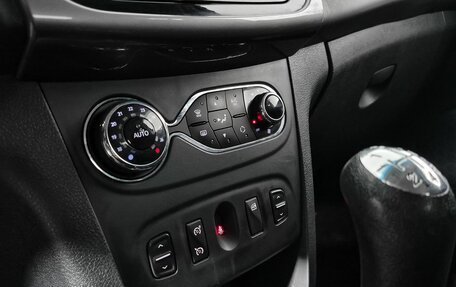 Renault Sandero II рестайлинг, 2016 год, 794 000 рублей, 16 фотография