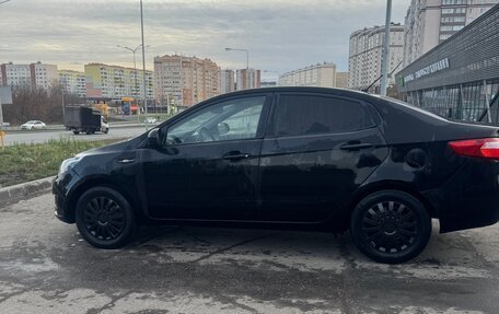 KIA Rio III рестайлинг, 2013 год, 320 000 рублей, 4 фотография