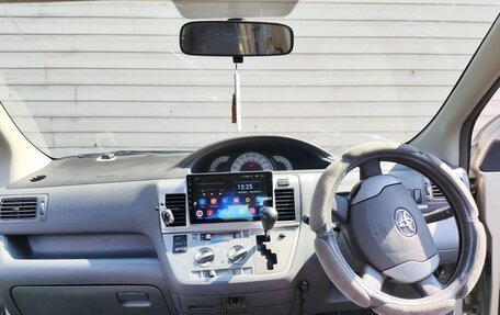 Toyota Raum II, 2004 год, 450 000 рублей, 9 фотография