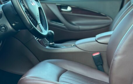 Infiniti QX50 I рестайлинг, 2016 год, 2 260 000 рублей, 21 фотография