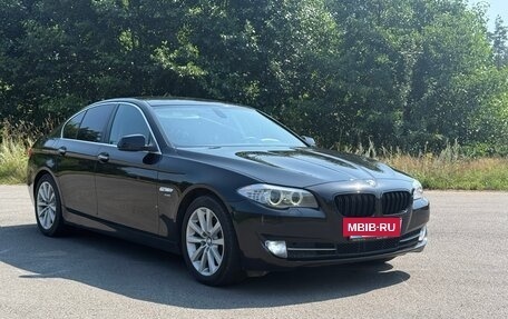 BMW 5 серия, 2012 год, 2 050 000 рублей, 2 фотография