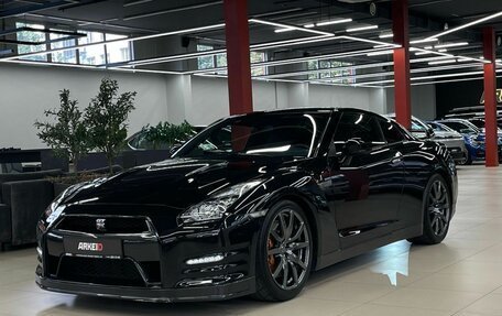 Nissan GT-R, 2013 год, 9 990 000 рублей, 2 фотография