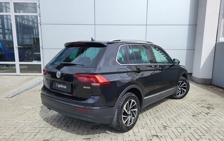 Volkswagen Tiguan II, 2018 год, 2 340 000 рублей, 5 фотография