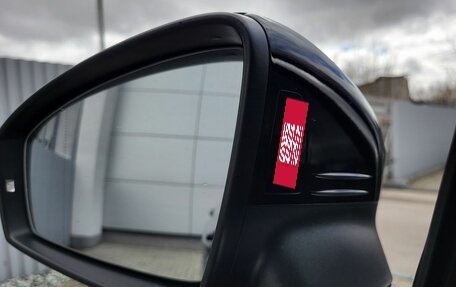 Volkswagen Tiguan II, 2018 год, 2 340 000 рублей, 10 фотография