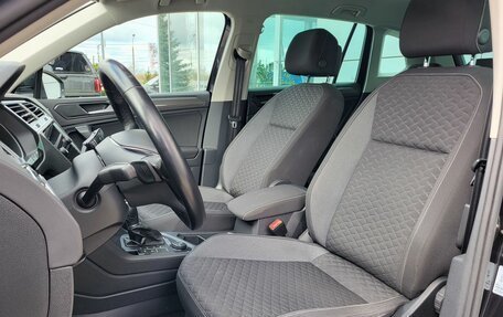Volkswagen Tiguan II, 2018 год, 2 340 000 рублей, 13 фотография