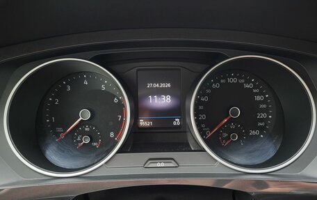 Volkswagen Tiguan II, 2018 год, 2 340 000 рублей, 19 фотография