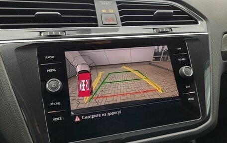 Volkswagen Tiguan II, 2018 год, 2 340 000 рублей, 20 фотография