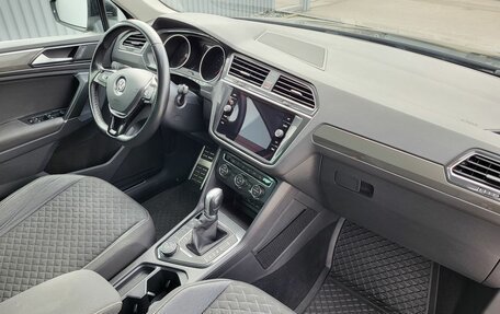 Volkswagen Tiguan II, 2018 год, 2 340 000 рублей, 34 фотография