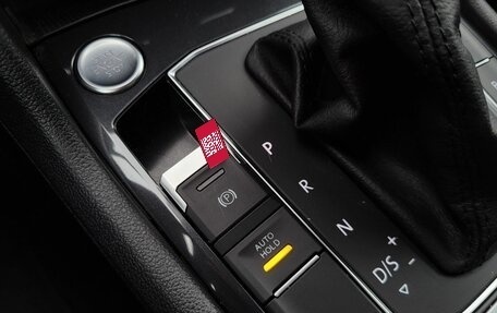 Volkswagen Tiguan II, 2018 год, 2 340 000 рублей, 27 фотография