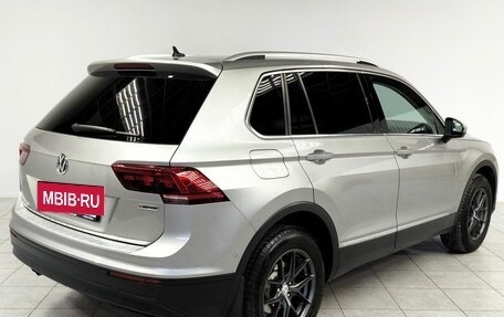 Volkswagen Tiguan II, 2018 год, 2 570 000 рублей, 5 фотография