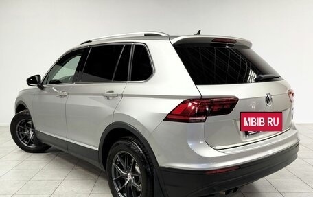 Volkswagen Tiguan II, 2018 год, 2 570 000 рублей, 6 фотография