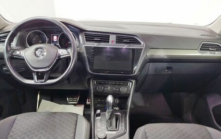 Volkswagen Tiguan II, 2018 год, 2 570 000 рублей, 14 фотография