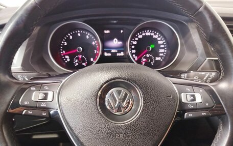 Volkswagen Tiguan II, 2018 год, 2 570 000 рублей, 18 фотография