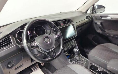 Volkswagen Tiguan II, 2018 год, 2 570 000 рублей, 20 фотография