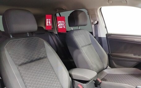Volkswagen Tiguan II, 2018 год, 2 570 000 рублей, 21 фотография