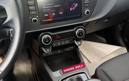 KIA Rio IV, 2021 год, 1 750 000 рублей, 5 фотография