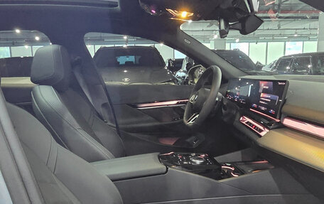 BMW 5 серия, 2025 год, 7 000 000 рублей, 6 фотография
