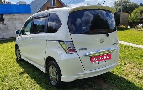Honda Freed I, 2012 год, 857 000 рублей, 4 фотография