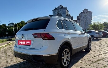 Volkswagen Tiguan II, 2021 год, 2 350 000 рублей, 2 фотография