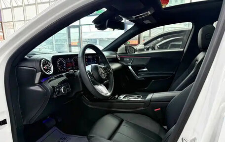 Mercedes-Benz A-Класс, 2023 год, 1 532 000 рублей, 8 фотография