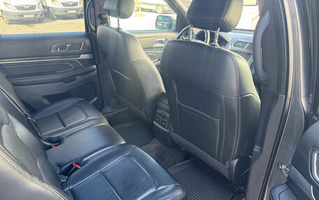Ford Explorer VI, 2018 год, 2 399 000 рублей, 10 фотография