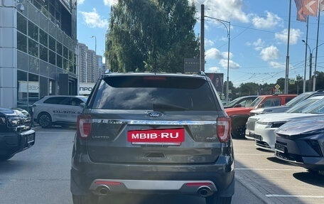 Ford Explorer VI, 2018 год, 2 399 000 рублей, 5 фотография