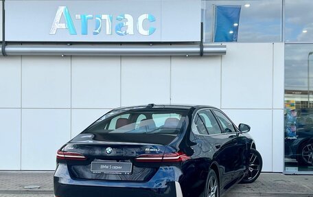 BMW 5 серия, 2024 год, 8 490 000 рублей, 2 фотография