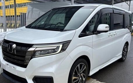 Honda Stepwgn IV, 2021 год, 2 160 000 рублей, 4 фотография