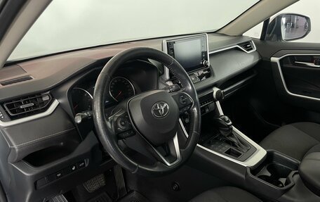 Toyota RAV4, 2019 год, 2 499 000 рублей, 9 фотография