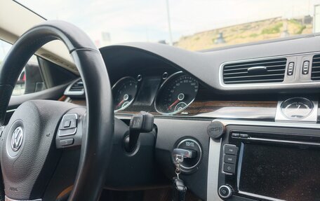 Volkswagen Passat CC I рестайлинг, 2013 год, 1 350 000 рублей, 30 фотография
