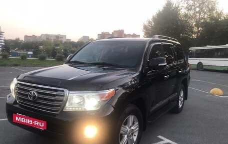 Toyota Land Cruiser 200, 2014 год, 3 700 000 рублей, 2 фотография