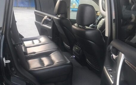 Toyota Land Cruiser 200, 2014 год, 3 700 000 рублей, 4 фотография