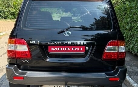 Toyota Land Cruiser 100 рестайлинг 2, 2007 год, 3 075 000 рублей, 2 фотография