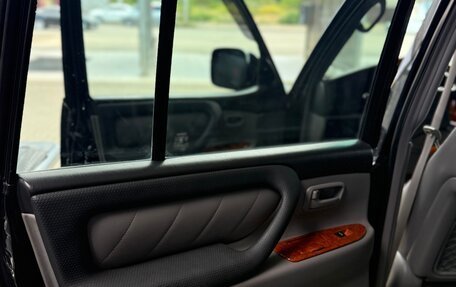 Toyota Land Cruiser 100 рестайлинг 2, 2007 год, 3 075 000 рублей, 11 фотография