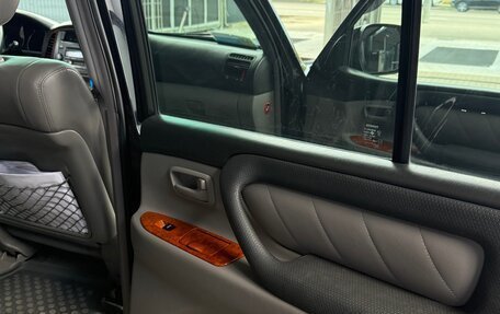Toyota Land Cruiser 100 рестайлинг 2, 2007 год, 3 075 000 рублей, 20 фотография
