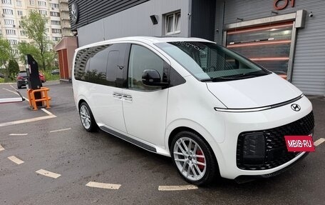 Hyundai Staria, 2021 год, 3 900 000 рублей, 6 фотография