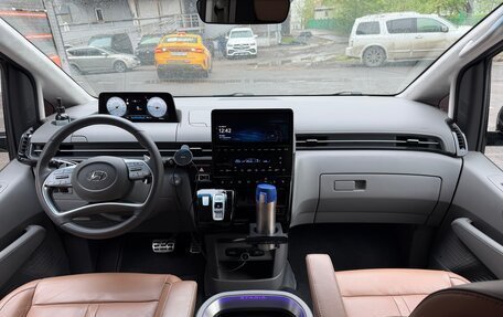 Hyundai Staria, 2021 год, 3 900 000 рублей, 12 фотография