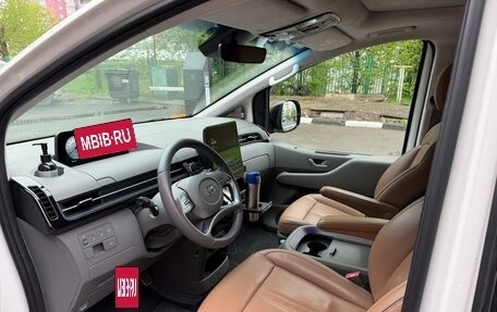 Hyundai Staria, 2021 год, 3 900 000 рублей, 7 фотография