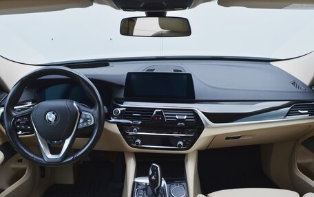 BMW 6 серия, 2019 год, 3 990 000 рублей, 12 фотография