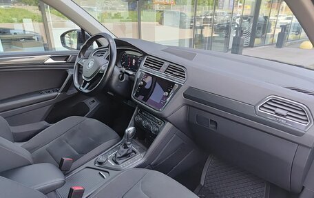 Volkswagen Tiguan II, 2017 год, 2 460 000 рублей, 13 фотография