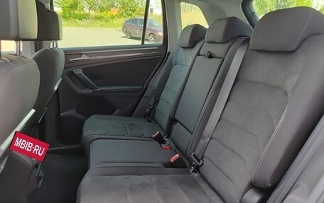 Volkswagen Tiguan II, 2017 год, 2 460 000 рублей, 15 фотография