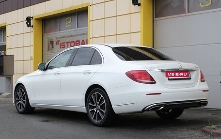 Mercedes-Benz E-Класс, 2019 год, 3 095 000 рублей, 4 фотография