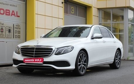 Mercedes-Benz E-Класс, 2019 год, 3 095 000 рублей, 2 фотография