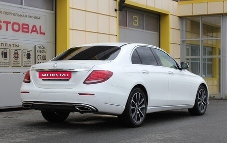 Mercedes-Benz E-Класс, 2019 год, 3 095 000 рублей, 6 фотография