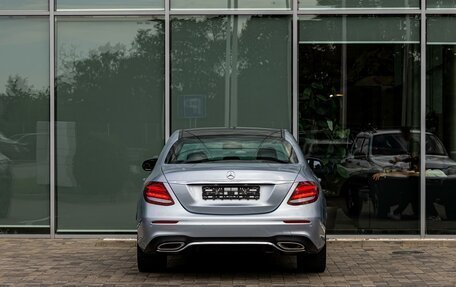 Mercedes-Benz E-Класс, 2016 год, 3 055 000 рублей, 5 фотография
