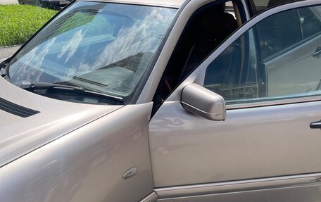 Mercedes-Benz E-Класс, 1995 год, 300 000 рублей, 4 фотография